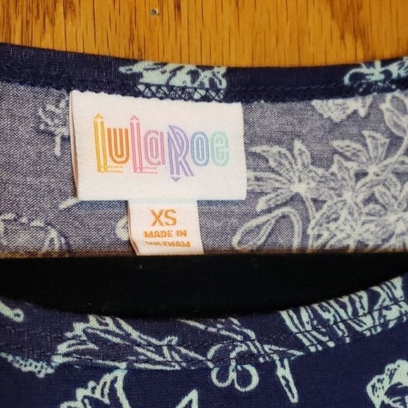 NEW LuLaRoe Floral Irma - Picture 5 of 8